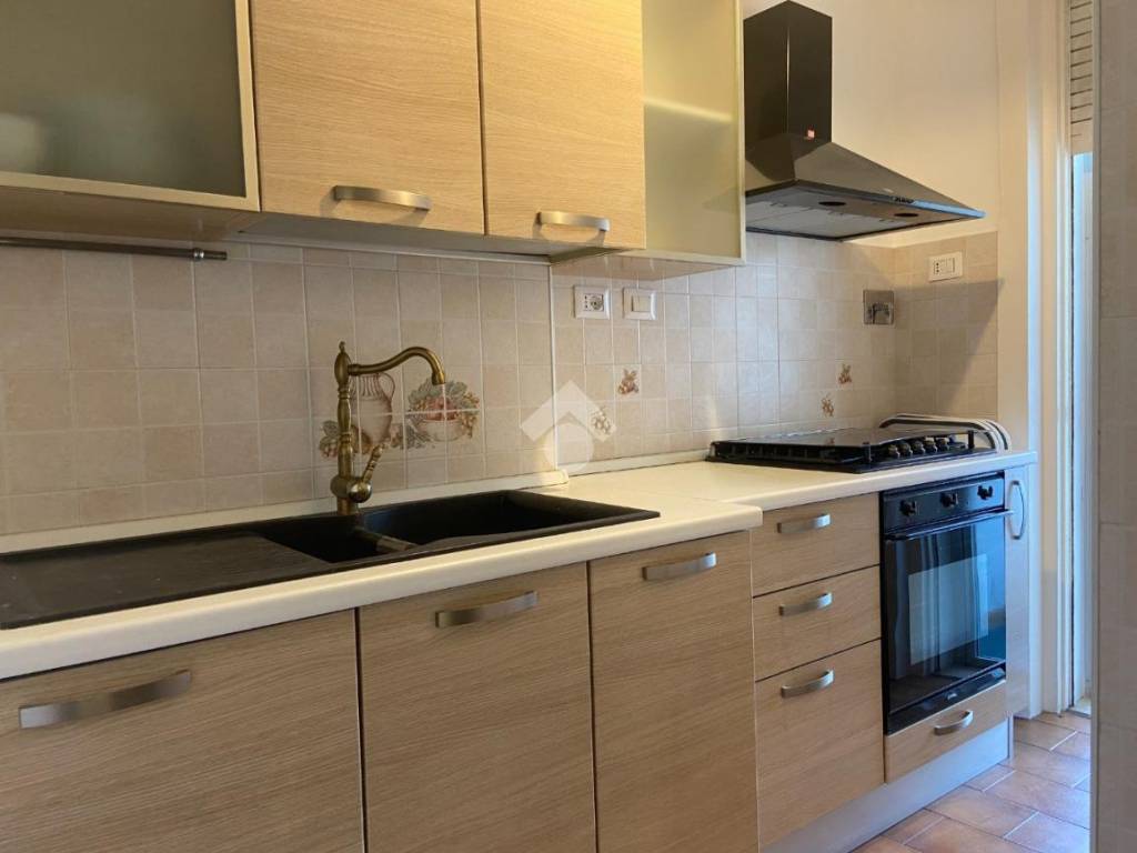 Appartamento a Grugliasco in Via Michelangelo - Foto 2