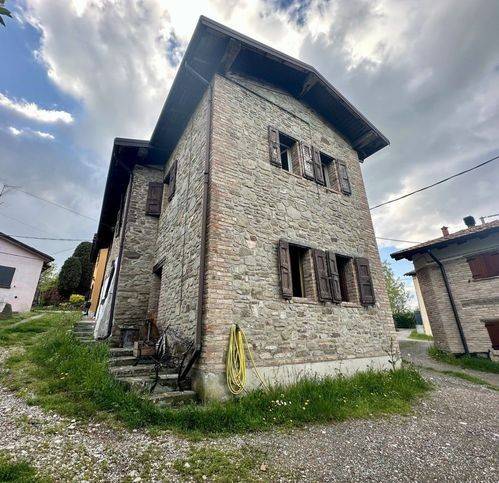 Appartamento a Castelvetro di modena in Via Per Puianello 63 - Foto 2