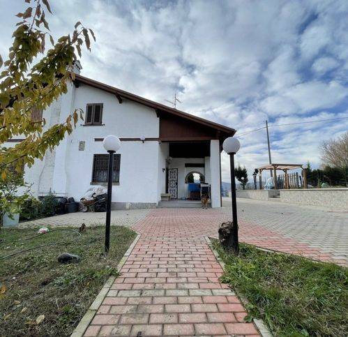 Villa a Castelvetro di modena in Via Del Santuario 2 - Foto 2