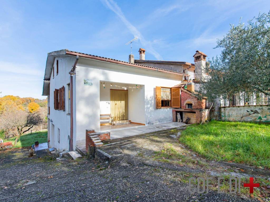 Villa a Scandriglia in Via Montecalvo di Sotto - Foto 2