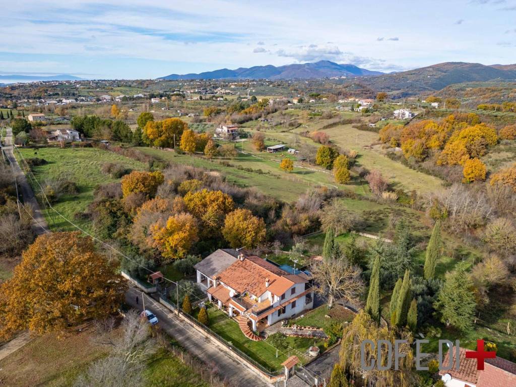 Villa a Scandriglia in Via Montecalvo di Sotto - Foto 3