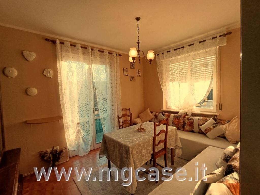 Appartamento a Castelletto sopra ticino in Via Antonio Gramsci, 15 - Foto 2