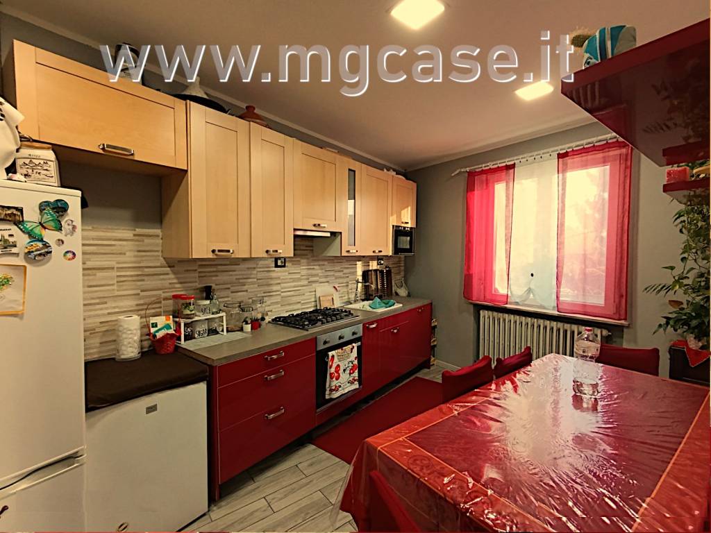 Appartamento a Castelletto sopra ticino in Via Antonio Gramsci, 15 - Foto 4