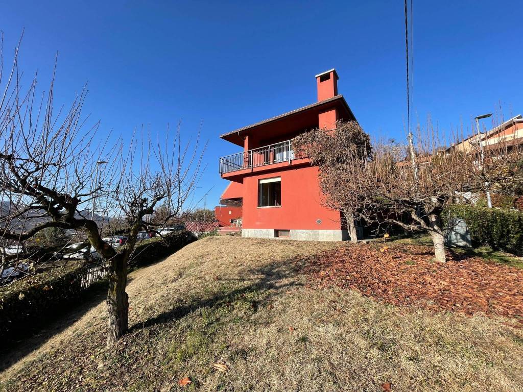 Villa a Piobesi d'alba in Via Mezzamontà - Foto 5
