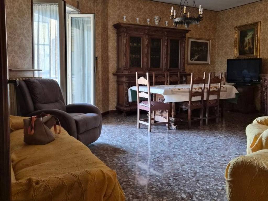 Appartamento a Frosinone in Piazza Caduti di Via Fani, snc - Foto 3
