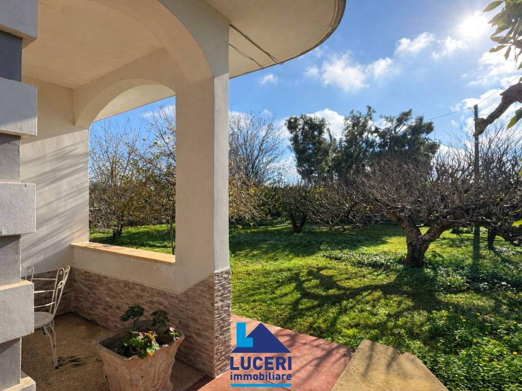 Villa a Matino in Strada Vicinale di Lazzaretto - Foto 2