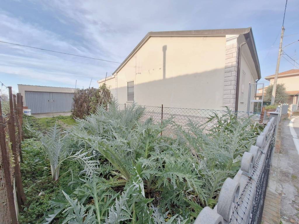 Villa a Rimini in Via Mondolfo - Foto 2