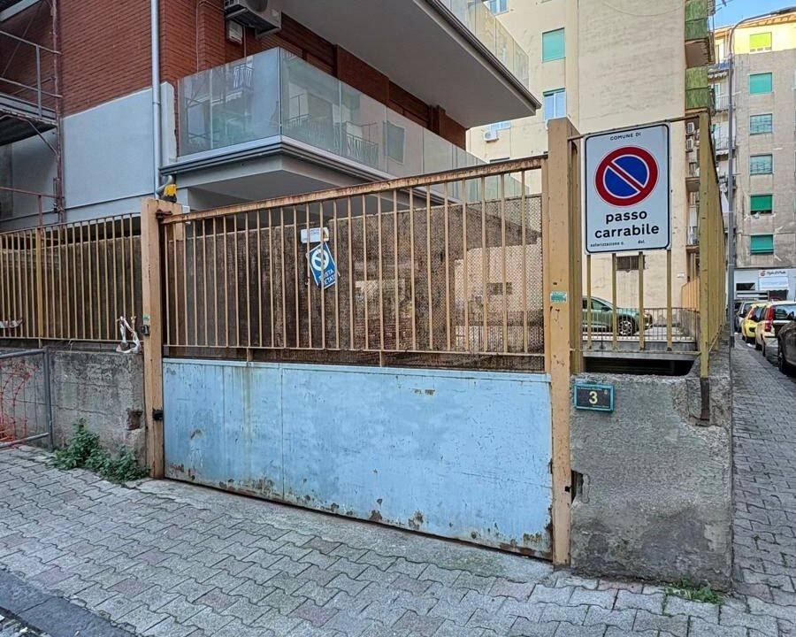 Box / garage a Nocera inferiore in Via Vincenzo Velardi - Foto 2