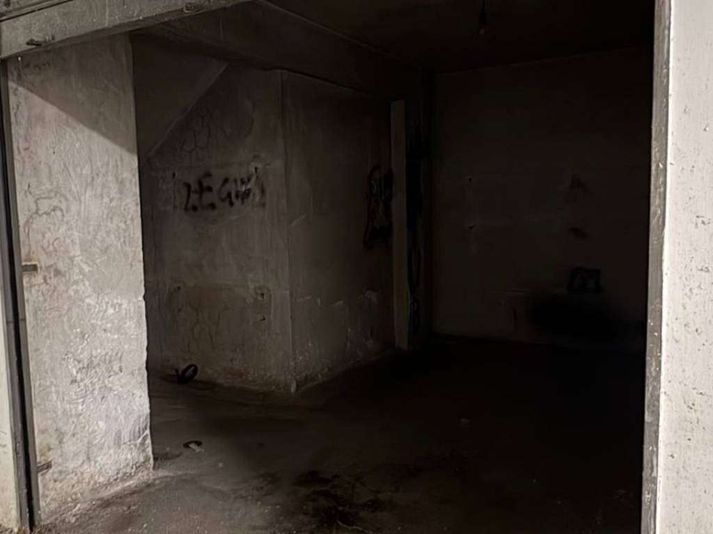 Box / garage a Nocera inferiore in Via Vincenzo Velardi - Foto 3