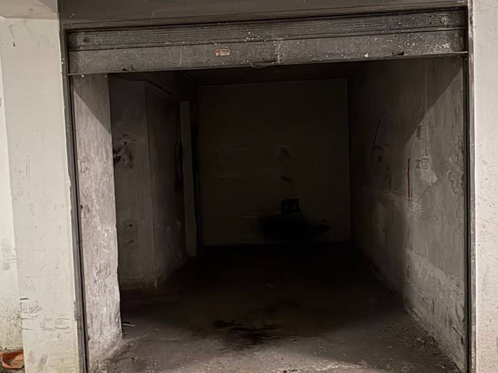 Box / garage a Nocera inferiore in Via Vincenzo Velardi - Foto 5