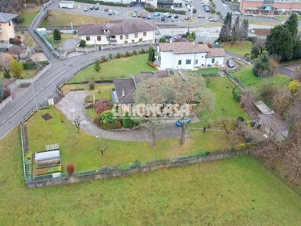 Villa a Bizzarone in Via Luigi Valli, 9 - Foto 3