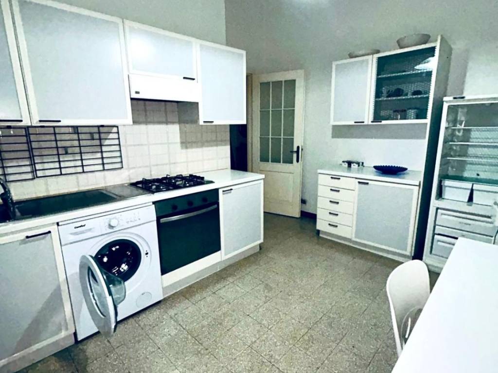 Appartamento a La spezia in Via 24 Maggio, 61 - Foto 3