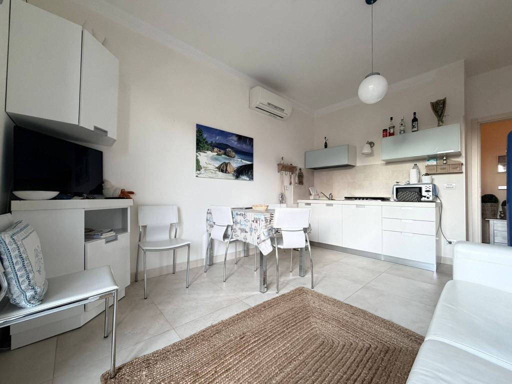 Appartamento a San bartolomeo al mare in Via Elba, 5 - Foto 4