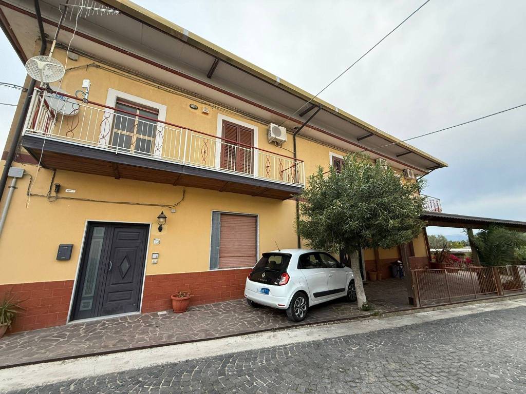 Casa indipendente a Prignano cilento in Corso Giuseppe Garibaldi, 109 - Foto 2