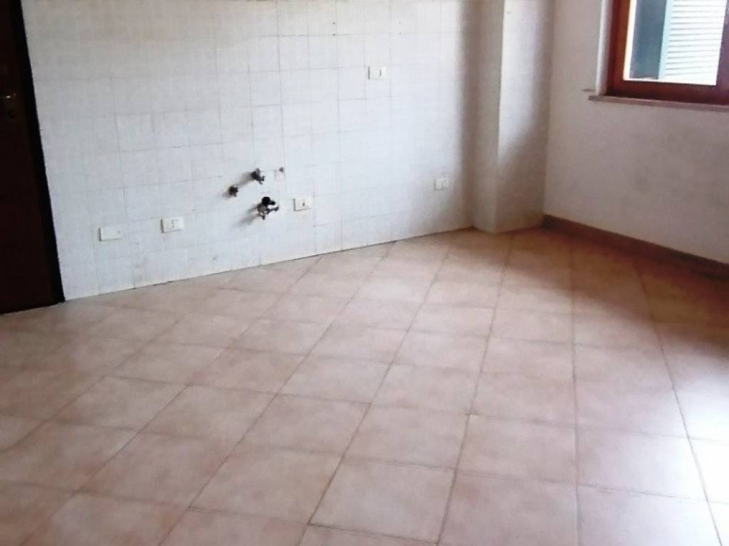Appartamento a Guidonia montecelio in Via Giuliano Montelucci - Foto 4