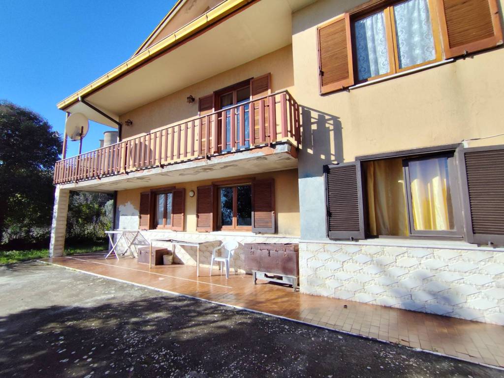 Villa a Giuliano di roma in Via San Biagio - Foto 4