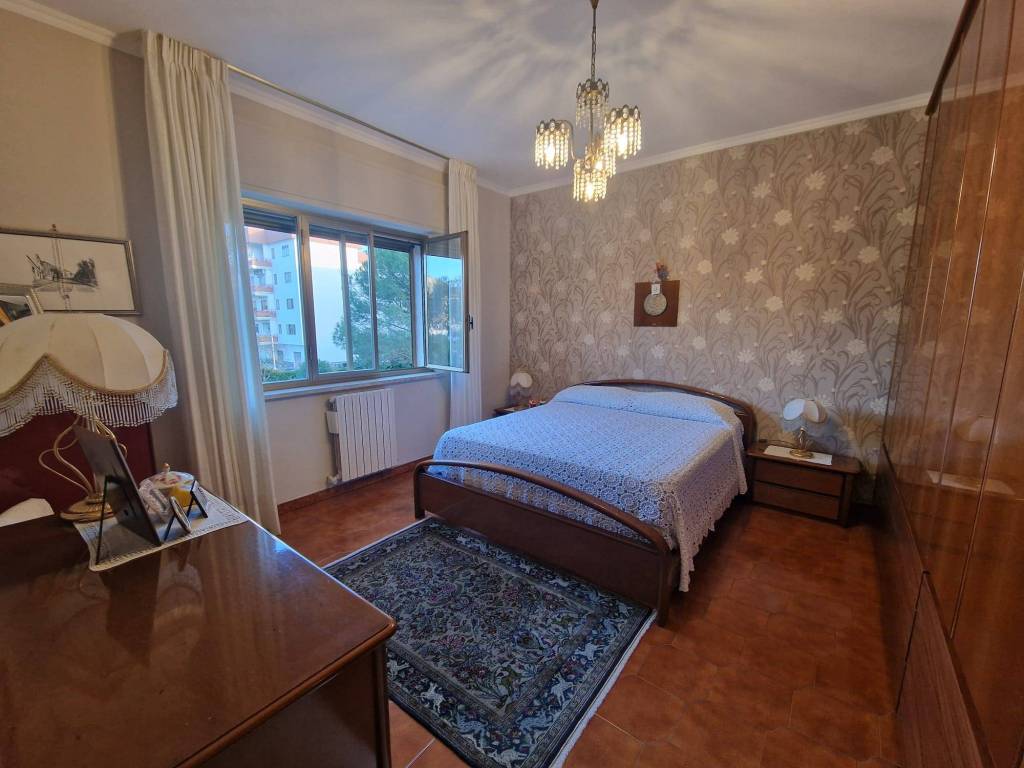 Appartamento a Crotone in Via Nosside, 9 - Foto 4