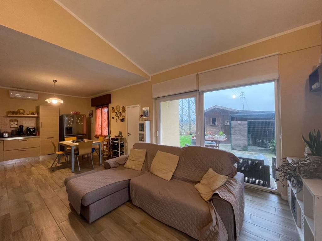 Villa a Legnago in Via Piazzetta G. Carducci , 1 - Foto 3