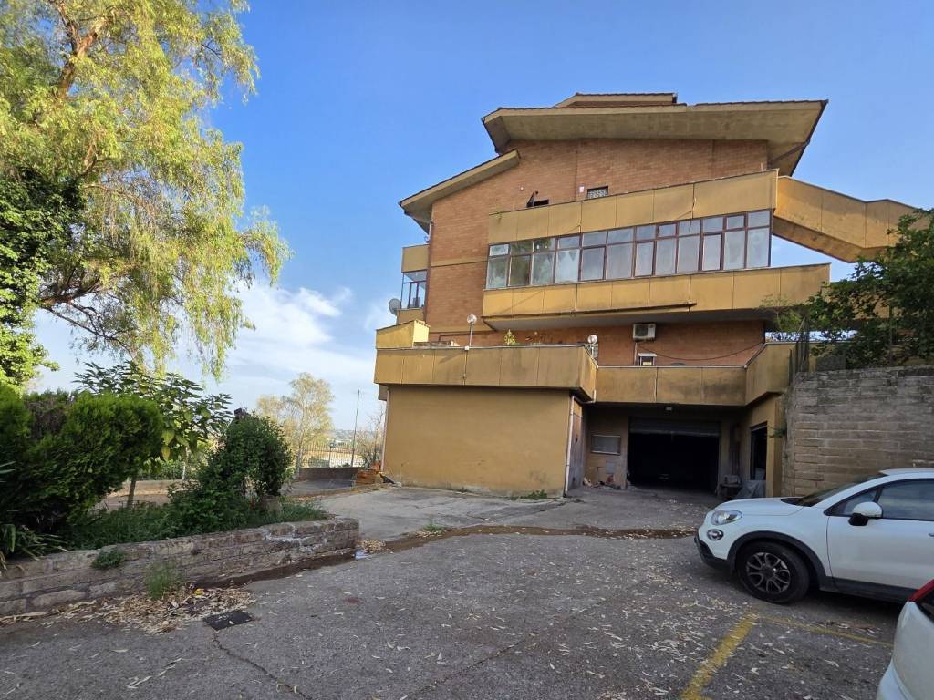 Appartamento a Castelnuovo di porto in Circonvallazione Beethoven - Foto 3