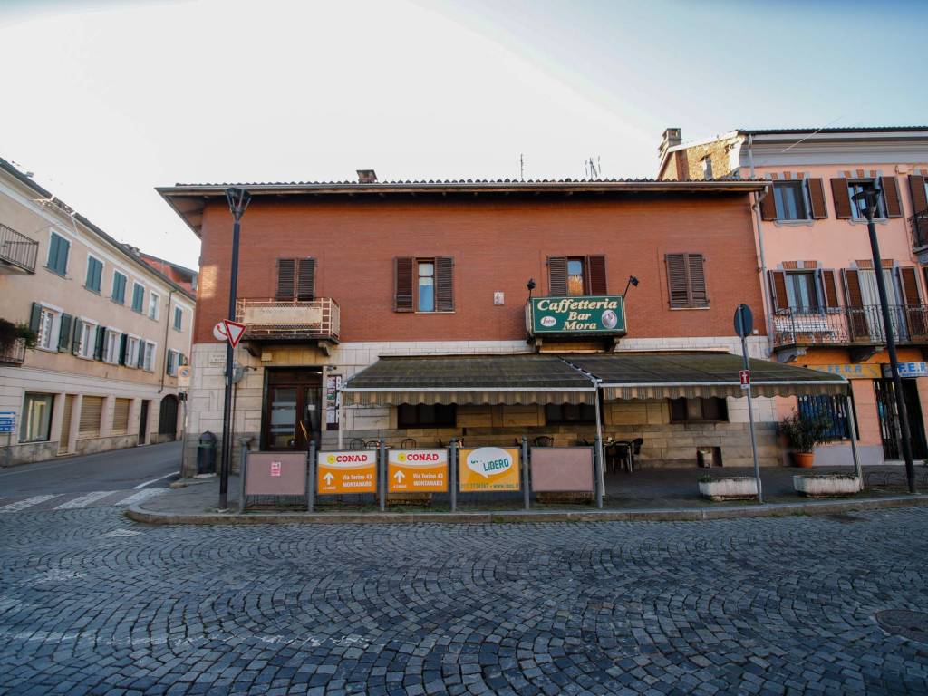 Casa indipendente a Montanaro in Piazza Luigi Massa, 30 - Foto 2