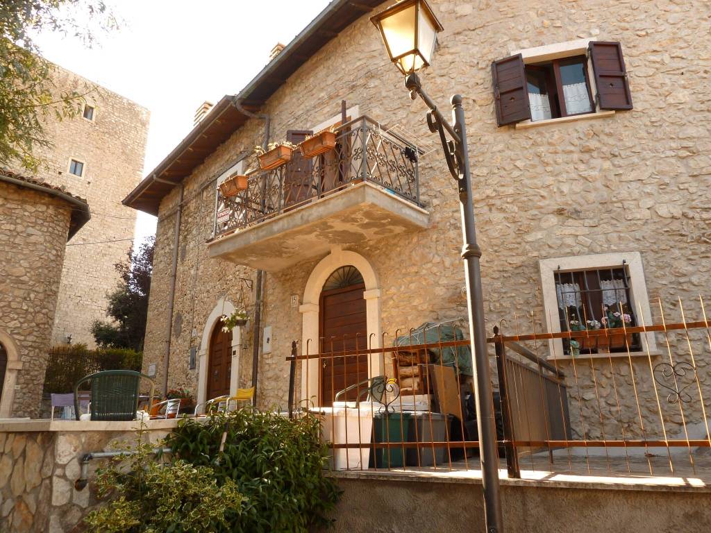 Appartamento a Pereto in Piazza Maccafani, 9 - Foto 3