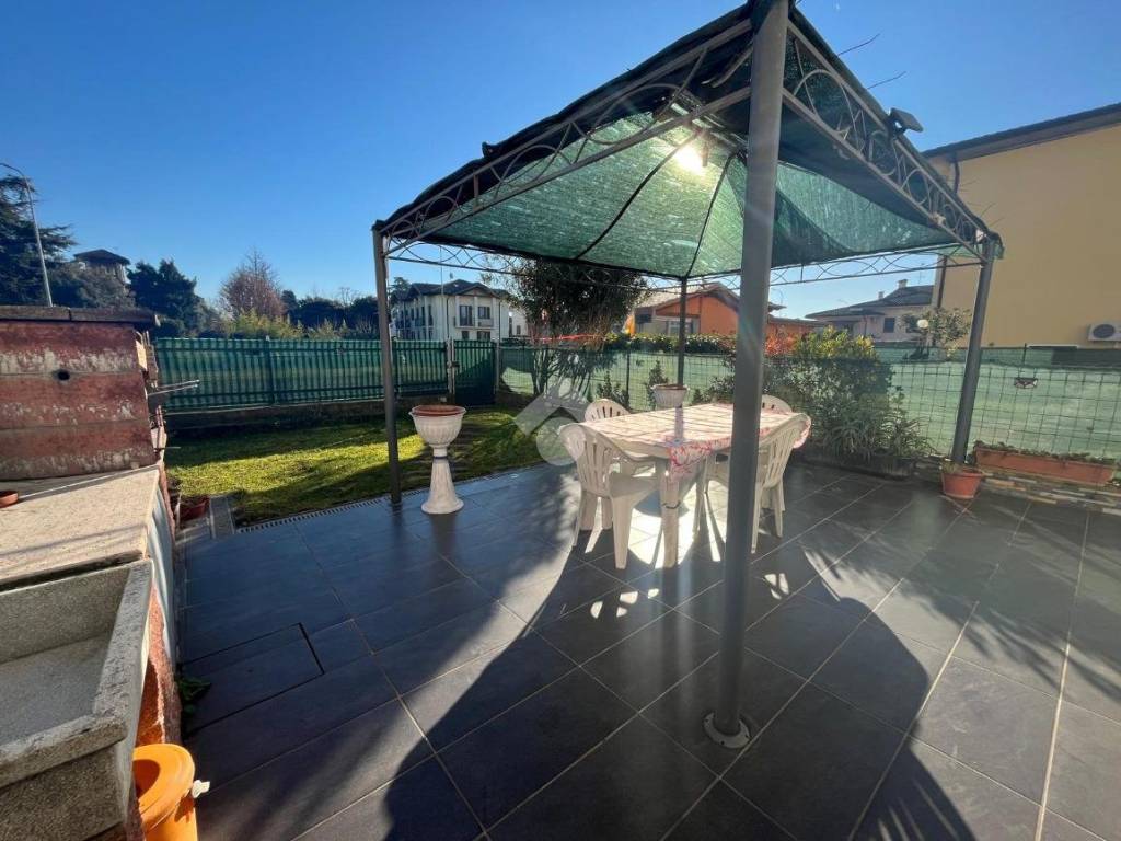 Villetta a schiera a Castel d'ario in Via Nenni P. - Foto 2