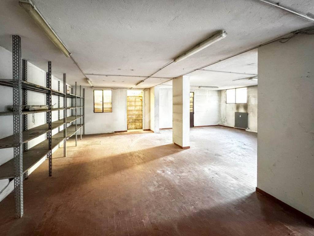 Immobile a Lecco in Via Adamello, 19 - Foto 2