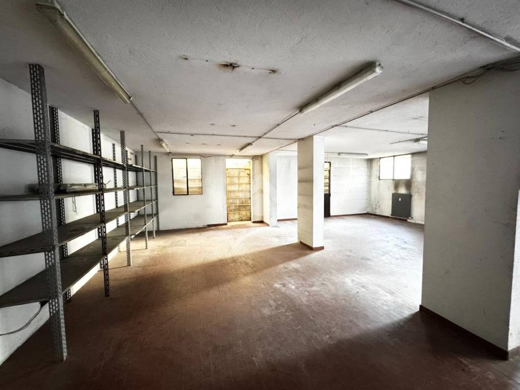 Immobile a Lecco in Via Adamello, 19 - Foto 4