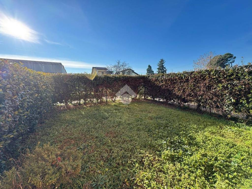 Appartamento a Oleggio in Via S. Stefano, 95 - Foto 2