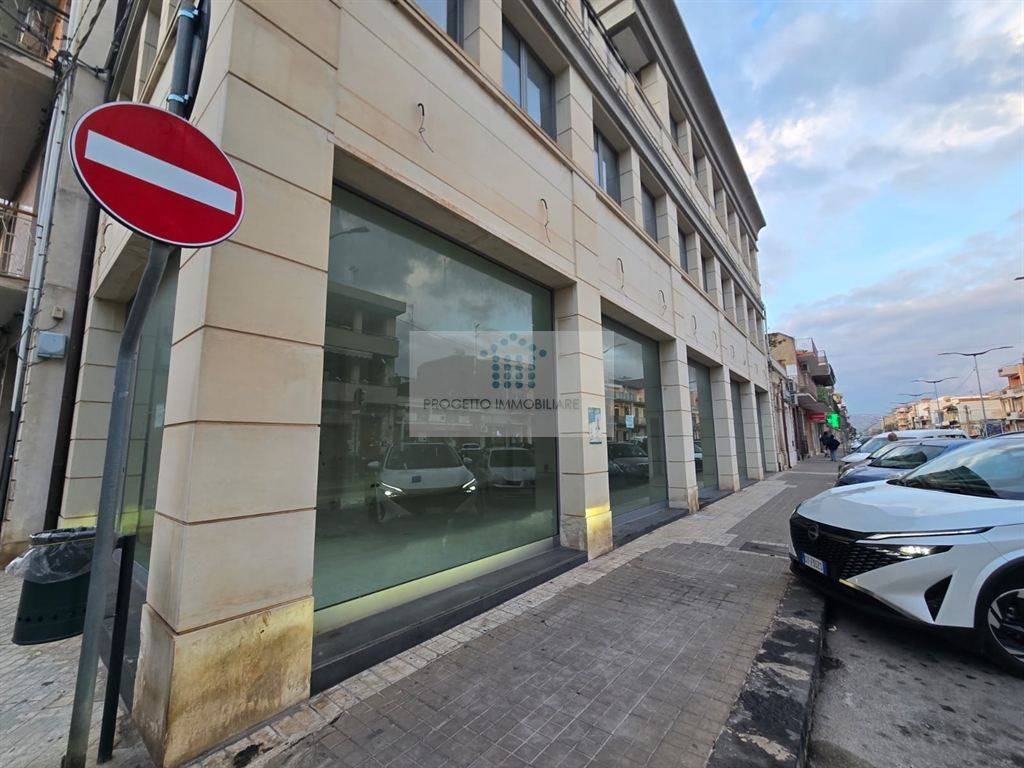 Immobile a Floridia in VIALE VITTORIO EMANUELE - Foto 2