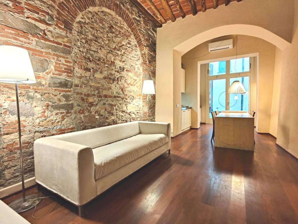 Appartamento a Lucca in Via Busdraghi, 13 - Foto 2