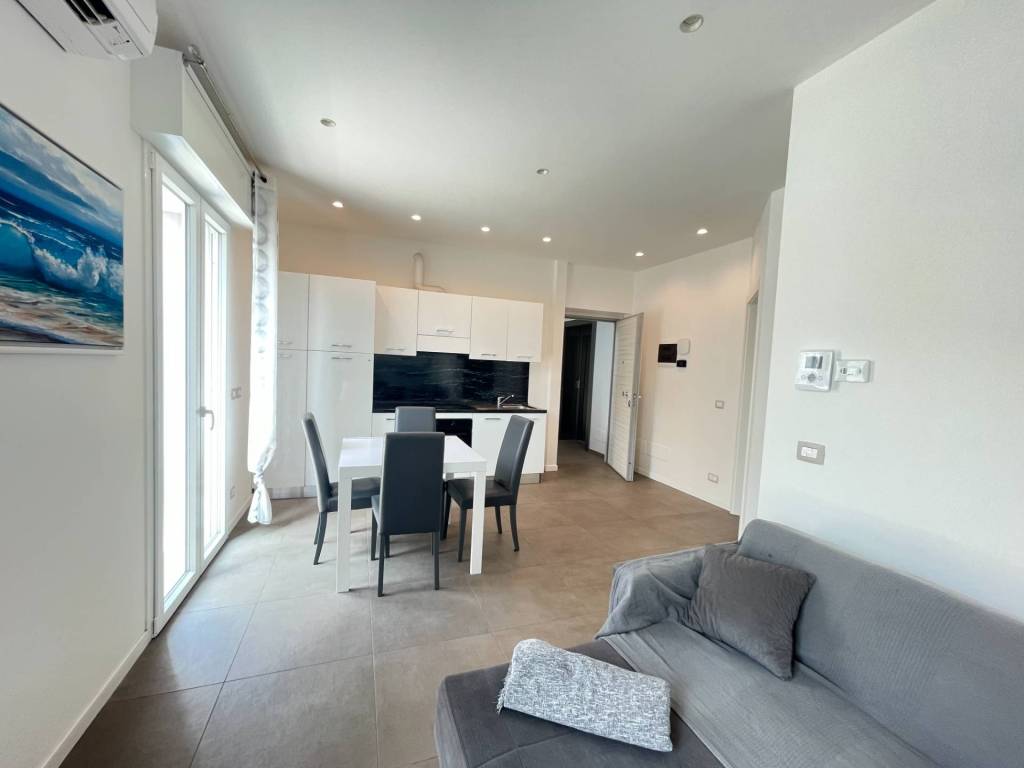 Appartamento a Rimini in Viale Mantova, 82 - Foto 2