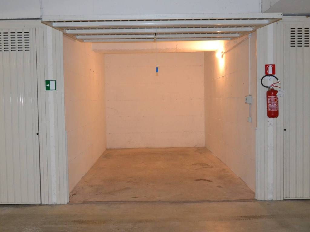 Box / garage a Loano in Via Ugo Foscolo - Foto 5