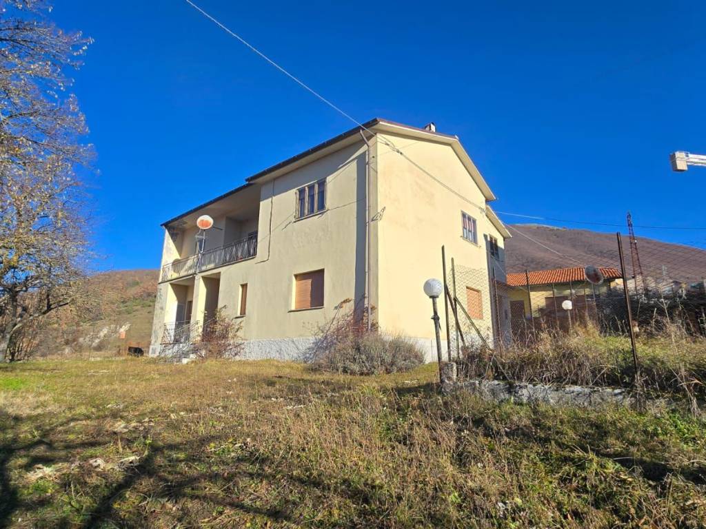 Casa indipendente a Scoppito in Via del Tratturello, 5 - Foto 4