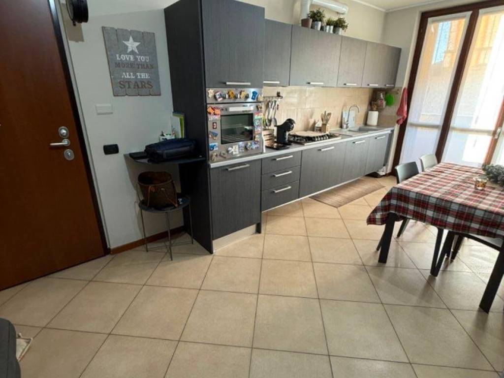 Appartamento a Castano primo in Via Piero Maroncelli - Foto 3