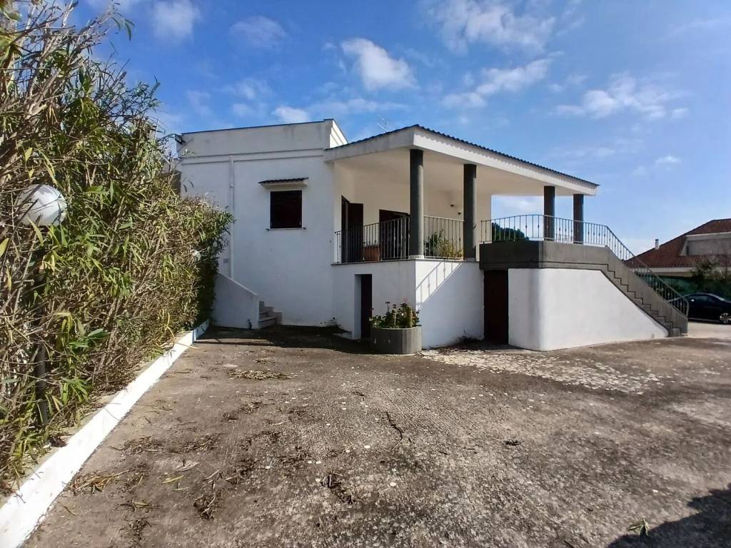 Villa a Ceglie messapica in Via Delle Noci, 14 - Foto 4
