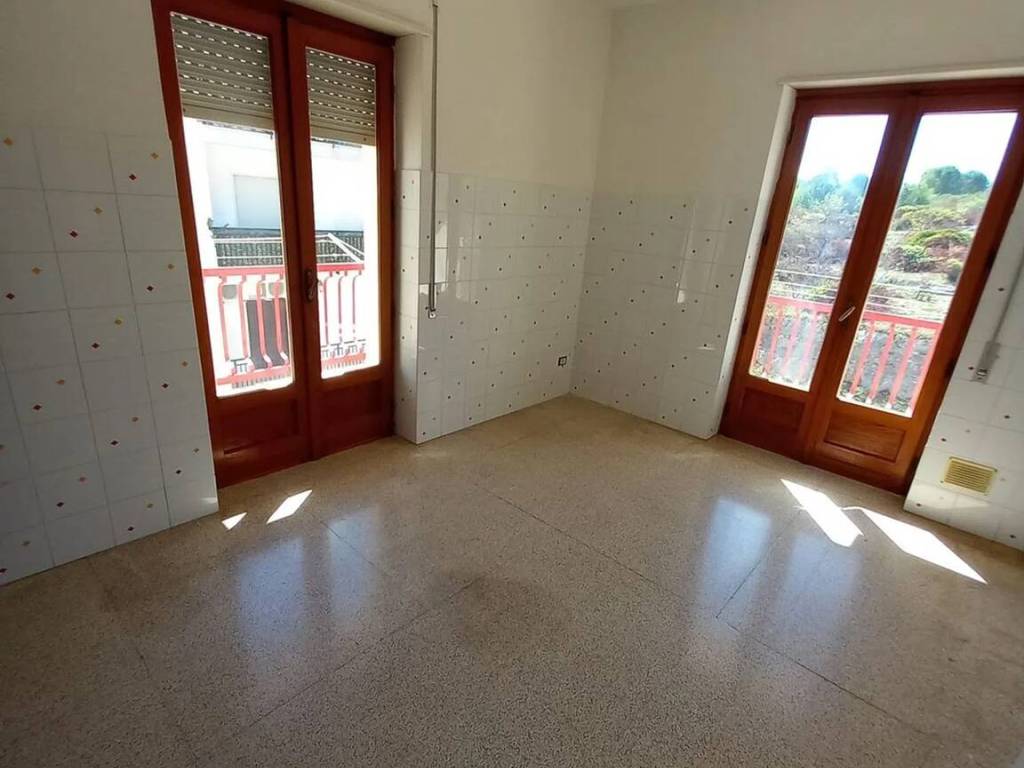 Appartamento a Ceglie messapica in Via Mattarella Pier Santi No Number - Foto 5