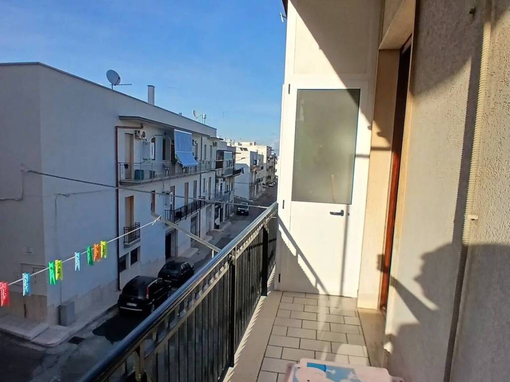 Appartamento a Ceglie messapica in Via Gen. Cosimo Suma No Number - Foto 3