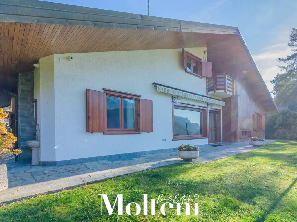 Villa a Barzio in Via Papa Giovanni XXIII, 11 - Foto 2