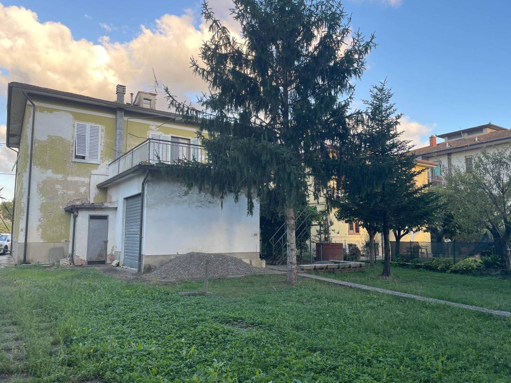 Villa a Castelfiorentino in Via Vittorio Niccoli, 45 - Foto 4