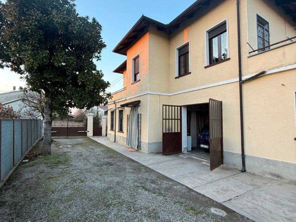 Villa a Crescentino in Via Giacomo Puccini, 7 - Foto 2