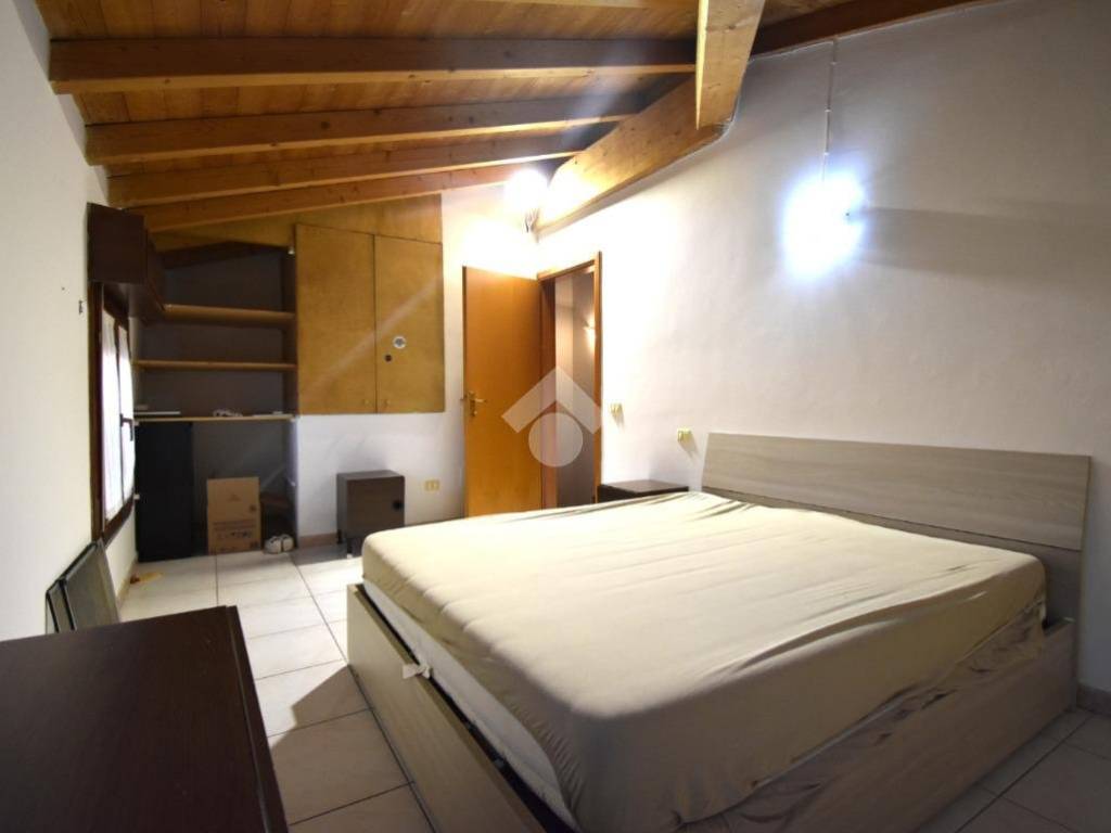 Appartamento a Castiglione delle stiviere in Via Pietro Nenni - Foto 5