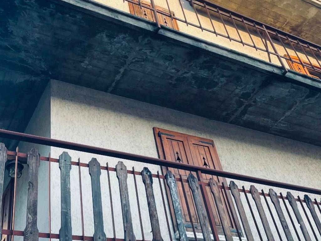 Appartamento a Rogno in Via Don Angelo Cochetti - Foto 3