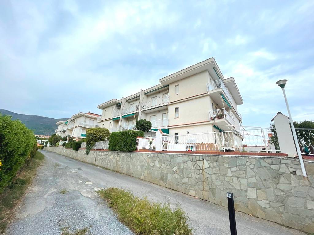 Appartamento a Ceriale in Via San Bernardo, 16 - Foto 3