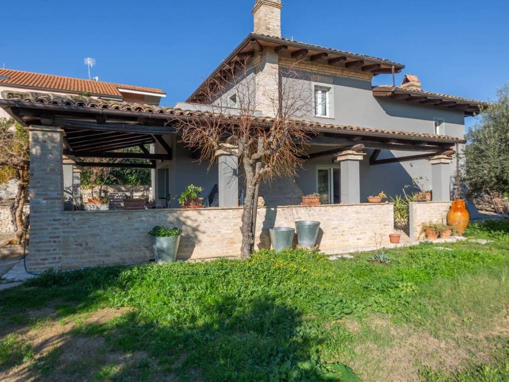 Villa a Francavilla al mare in C.DA CASTELVECCHIO, 4 - Foto 4