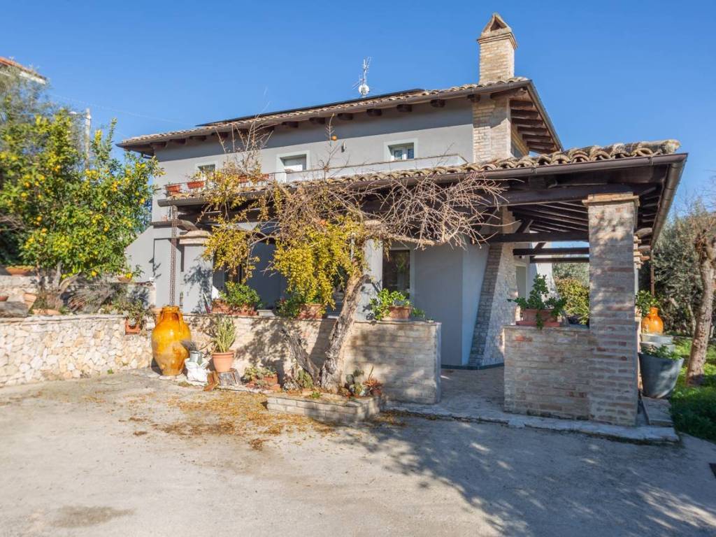 Villa a Francavilla al mare in C.DA CASTELVECCHIO, 4 - Foto 5
