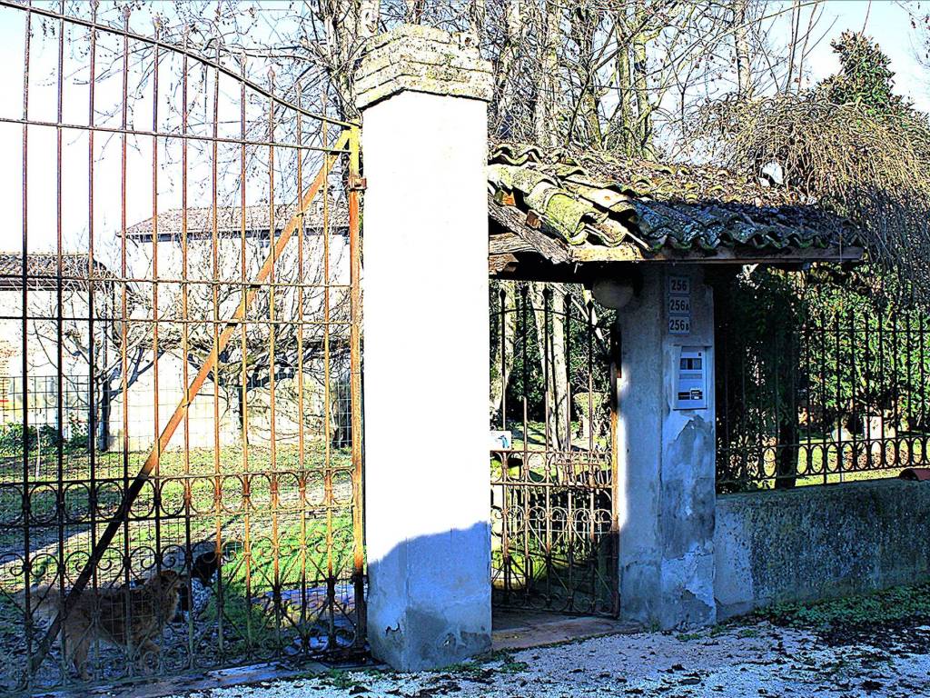 Rustico / casale a Acquanegra sul chiese in Via B. Brunelli, 256 - Foto 2