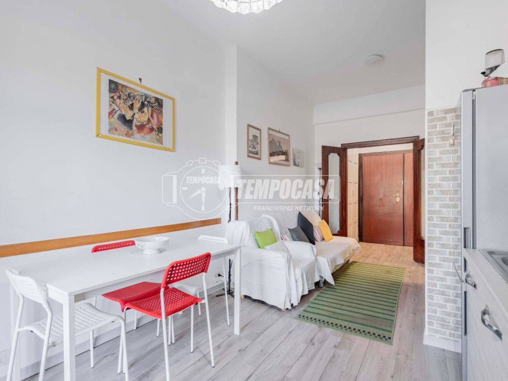 Appartamento a Ladispoli in Via SATURNO 16/PALAZ 7 - Foto 2