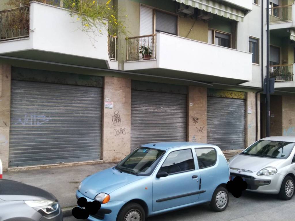 Box / garage a Pescara in Via dei Teatini - Foto 2