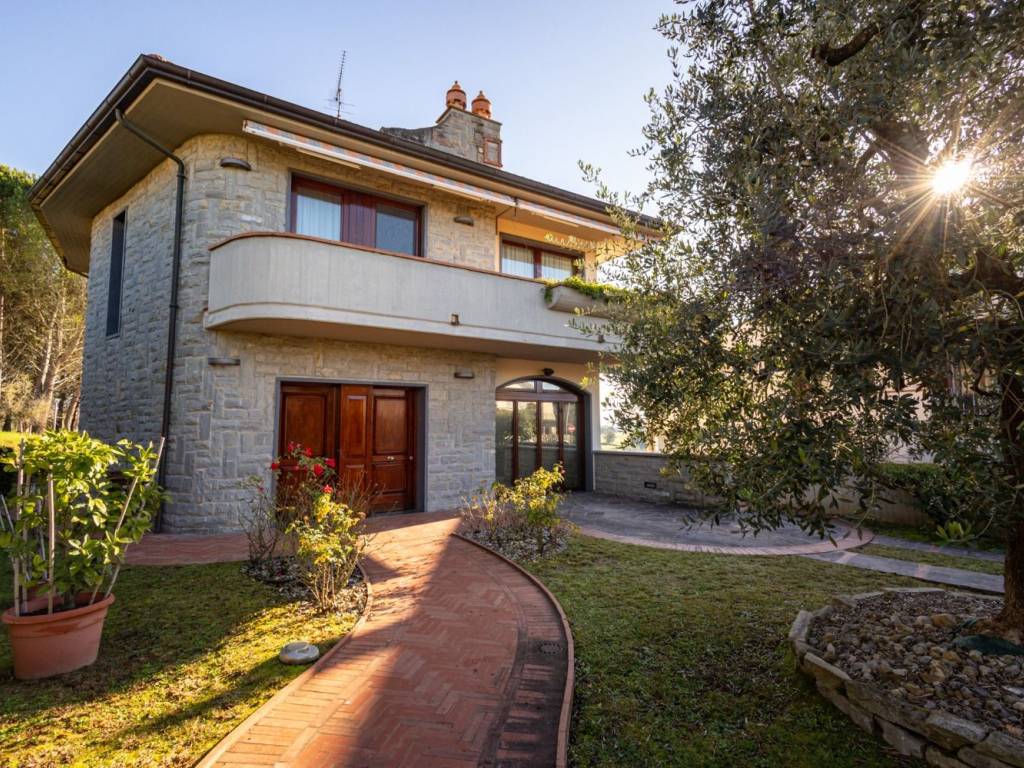 Villa a Vinci in V. Pietro Grocco, 126 - Foto 3